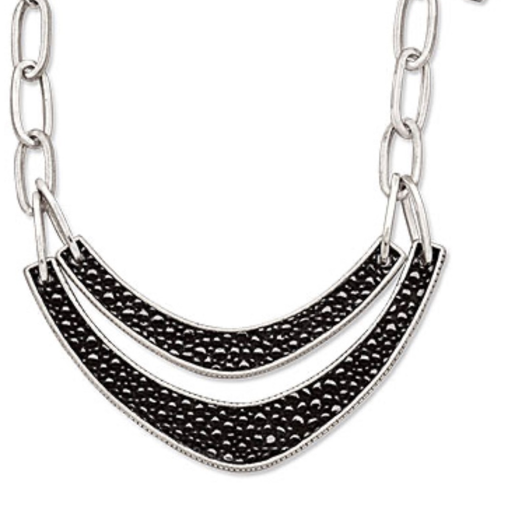 Premier Designs Fade to Black Necklace